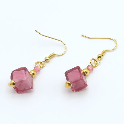 ピアス　キューブ